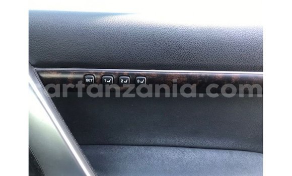 Nunua Imported Toyota Land Cruiser Nyeusi Gari ndani ya Import - Dubai nchini Arusha Nunua Imported Toyota Land Cruiser Nyeusi Gari ndani ya Import - Dubai nchini Arusha