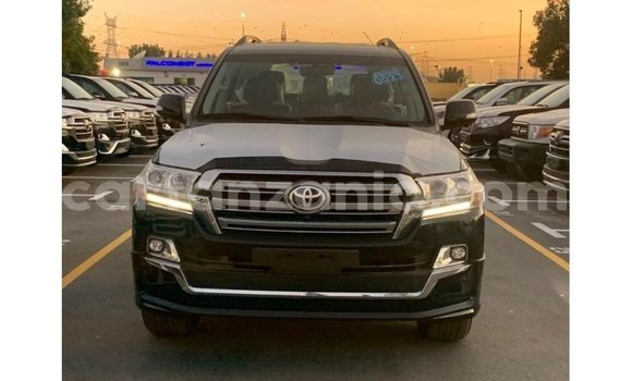Nunua Imported Toyota Land Cruiser Nyeusi Gari ndani ya Import - Dubai nchini Arusha Nunua Imported Toyota Land Cruiser Nyeusi Gari ndani ya Import - Dubai nchini Arusha
