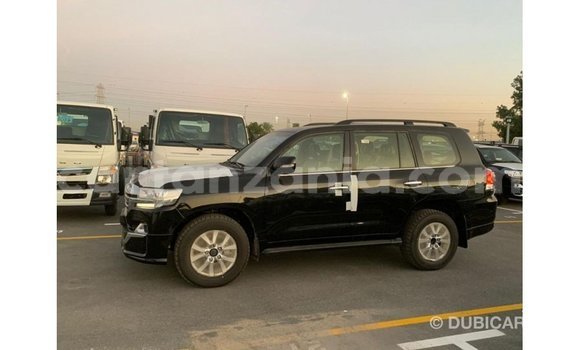 Nunua Imported Toyota Land Cruiser Nyeusi Gari ndani ya Import - Dubai nchini Arusha Nunua Imported Toyota Land Cruiser Nyeusi Gari ndani ya Import - Dubai nchini Arusha