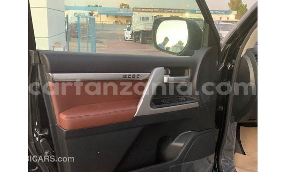 Nunua Imported Toyota Land Cruiser Nyeusi Gari ndani ya Import - Dubai nchini Arusha Nunua Imported Toyota Land Cruiser Nyeusi Gari ndani ya Import - Dubai nchini Arusha