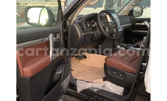 Nunua Imported Toyota Land Cruiser Nyeusi Gari ndani ya Import - Dubai nchini Arusha Nunua Imported Toyota Land Cruiser Nyeusi Gari ndani ya Import - Dubai nchini Arusha