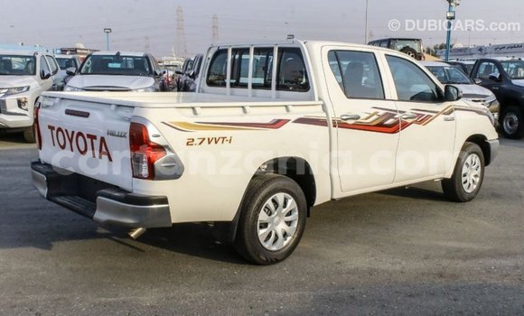 Nunua Imported Toyota Hilux Nyeupe Gari ndani ya Import - Dubai nchini Arusha Nunua Imported Toyota Hilux Nyeupe Gari ndani ya Import - Dubai nchini Arusha