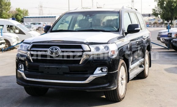 Nunua Imported Toyota Land Cruiser Nyeusi Gari ndani ya Import - Dubai nchini Arusha Nunua Imported Toyota Land Cruiser Nyeusi Gari ndani ya Import - Dubai nchini Arusha