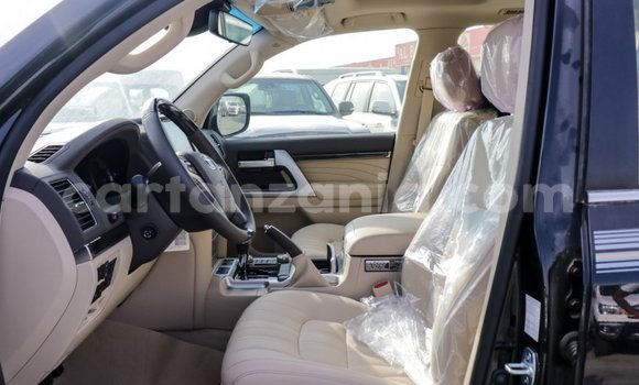 Nunua Imported Toyota Land Cruiser Nyeusi Gari ndani ya Import - Dubai nchini Arusha Nunua Imported Toyota Land Cruiser Nyeusi Gari ndani ya Import - Dubai nchini Arusha