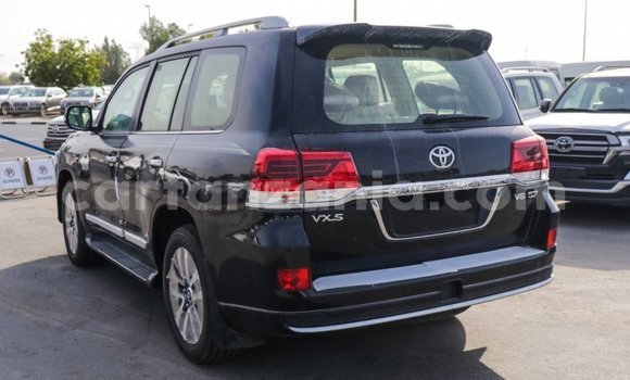 Nunua Imported Toyota Land Cruiser Nyeusi Gari ndani ya Import - Dubai nchini Arusha Nunua Imported Toyota Land Cruiser Nyeusi Gari ndani ya Import - Dubai nchini Arusha