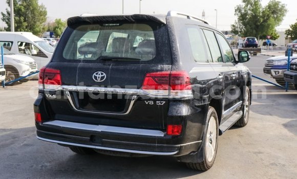 Nunua Imported Toyota Land Cruiser Nyeusi Gari ndani ya Import - Dubai nchini Arusha Nunua Imported Toyota Land Cruiser Nyeusi Gari ndani ya Import - Dubai nchini Arusha