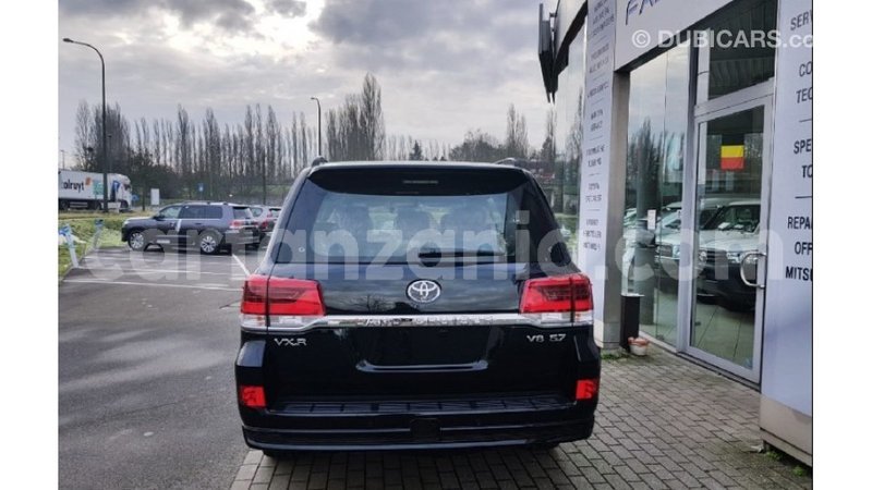 Big with watermark toyota land cruiser arusha import dubai 8251