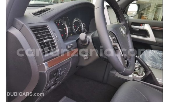 Buy Import Toyota Land Cruiser Black Car in Import - Dubai in Arusha Buy Import Toyota Land Cruiser Black Car in Import - Dubai in Arusha