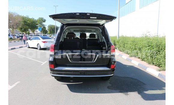 Nunua Imported Toyota Land Cruiser Nyeusi Gari ndani ya Import - Dubai nchini Arusha Nunua Imported Toyota Land Cruiser Nyeusi Gari ndani ya Import - Dubai nchini Arusha