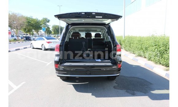 Nunua Imported Toyota Land Cruiser Nyeusi Gari ndani ya Import - Dubai nchini Arusha Nunua Imported Toyota Land Cruiser Nyeusi Gari ndani ya Import - Dubai nchini Arusha