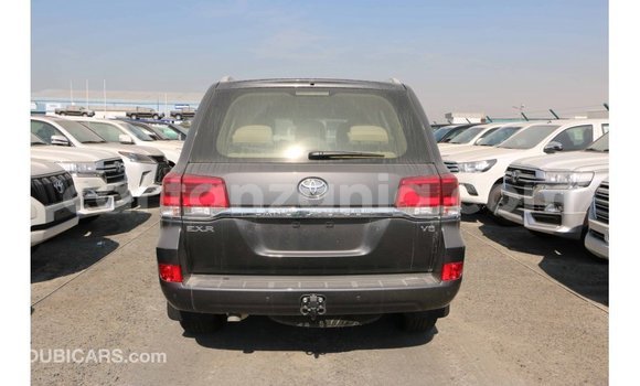 Nunua Imported Toyota Land Cruiser Nyeusi Gari ndani ya Import - Dubai nchini Arusha Nunua Imported Toyota Land Cruiser Nyeusi Gari ndani ya Import - Dubai nchini Arusha