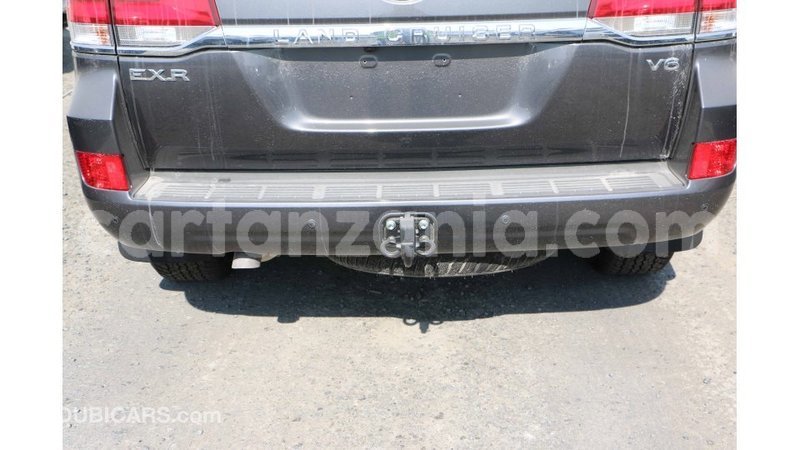 Big with watermark toyota land cruiser arusha import dubai 8257