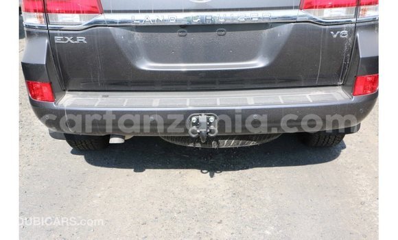 Nunua Imported Toyota Land Cruiser Nyeusi Gari ndani ya Import - Dubai nchini Arusha Nunua Imported Toyota Land Cruiser Nyeusi Gari ndani ya Import - Dubai nchini Arusha