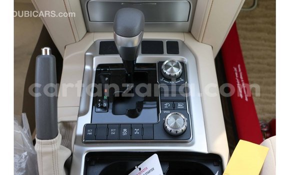 Nunua Imported Toyota Land Cruiser Nyeusi Gari ndani ya Import - Dubai nchini Arusha Nunua Imported Toyota Land Cruiser Nyeusi Gari ndani ya Import - Dubai nchini Arusha
