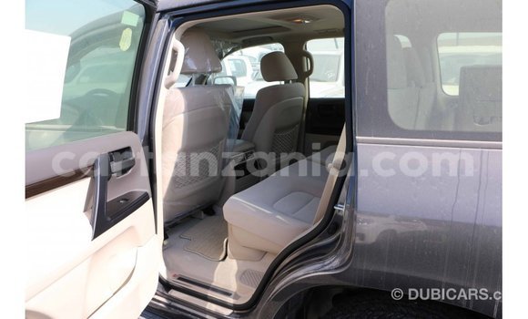 Nunua Imported Toyota Land Cruiser Nyeusi Gari ndani ya Import - Dubai nchini Arusha Nunua Imported Toyota Land Cruiser Nyeusi Gari ndani ya Import - Dubai nchini Arusha