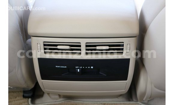 Nunua Imported Toyota Land Cruiser Nyeusi Gari ndani ya Import - Dubai nchini Arusha Nunua Imported Toyota Land Cruiser Nyeusi Gari ndani ya Import - Dubai nchini Arusha