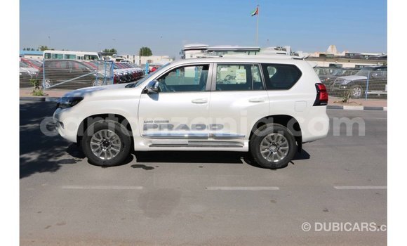 Nunua Imported Toyota Prado Nyeupe Gari ndani ya Import - Dubai nchini Arusha Nunua Imported Toyota Prado Nyeupe Gari ndani ya Import - Dubai nchini Arusha