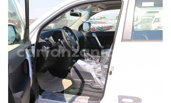 Nunua Imported Toyota Prado Nyeupe Gari ndani ya Import - Dubai nchini Arusha Nunua Imported Toyota Prado Nyeupe Gari ndani ya Import - Dubai nchini Arusha