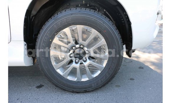 Nunua Imported Toyota Prado Nyeupe Gari ndani ya Import - Dubai nchini Arusha Nunua Imported Toyota Prado Nyeupe Gari ndani ya Import - Dubai nchini Arusha