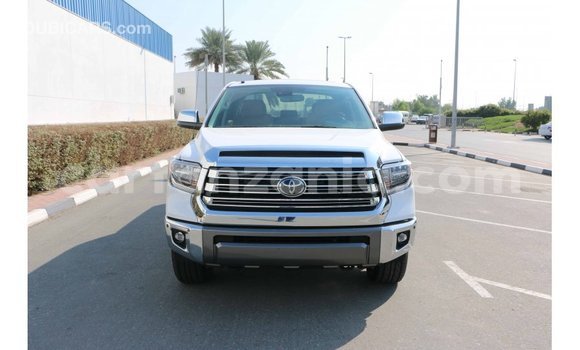 Nunua Imported Toyota Tundra Nyeupe Gari ndani ya Import - Dubai nchini Arusha Nunua Imported Toyota Tundra Nyeupe Gari ndani ya Import - Dubai nchini Arusha