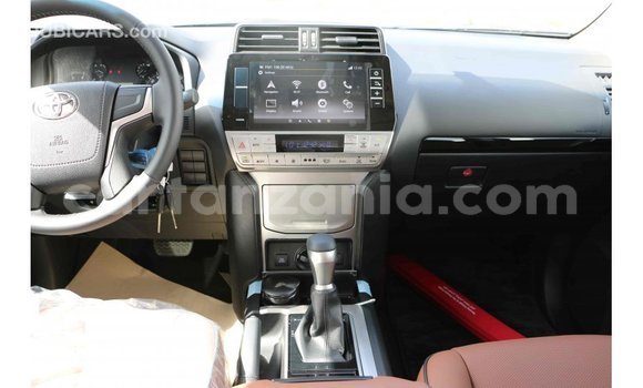 Nunua Imported Toyota Prado Nyeusi Gari ndani ya Import - Dubai nchini Arusha Nunua Imported Toyota Prado Nyeusi Gari ndani ya Import - Dubai nchini Arusha