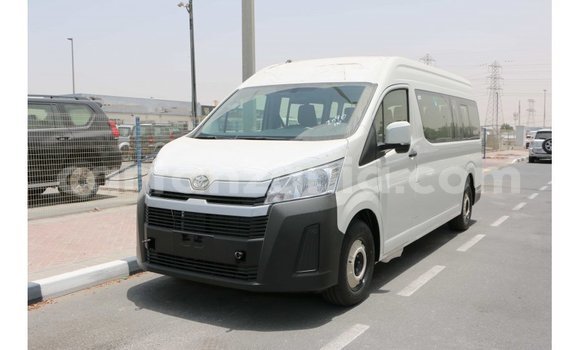 Nunua Imported Toyota Hiace Nyeupe Gari ndani ya Import - Dubai nchini Arusha Nunua Imported Toyota Hiace Nyeupe Gari ndani ya Import - Dubai nchini Arusha