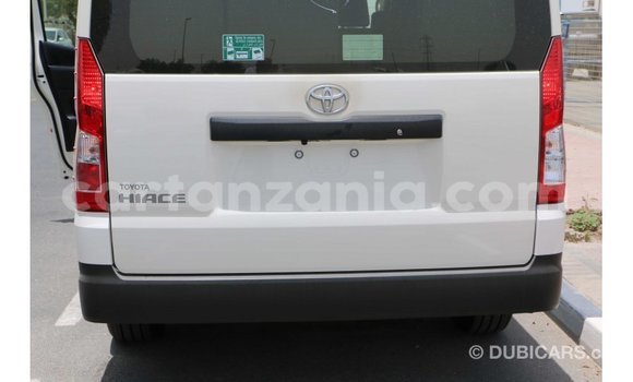 Nunua Imported Toyota Hiace Nyeupe Gari ndani ya Import - Dubai nchini Arusha Nunua Imported Toyota Hiace Nyeupe Gari ndani ya Import - Dubai nchini Arusha