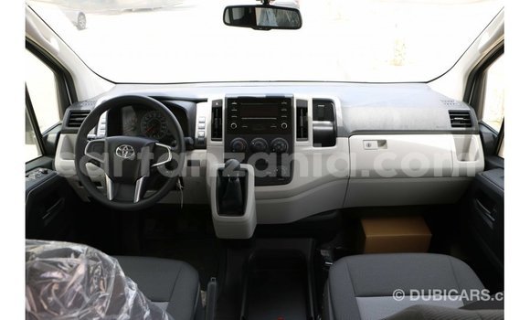 Nunua Imported Toyota Hiace Nyeupe Gari ndani ya Import - Dubai nchini Arusha Nunua Imported Toyota Hiace Nyeupe Gari ndani ya Import - Dubai nchini Arusha