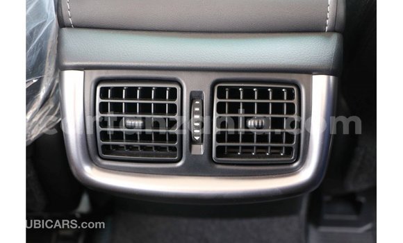 Nunua Imported Toyota Hilux Nyeupe Gari ndani ya Import - Dubai nchini Arusha Nunua Imported Toyota Hilux Nyeupe Gari ndani ya Import - Dubai nchini Arusha