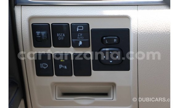 Buy Import Toyota Land Cruiser White Car in Import - Dubai in Arusha Buy Import Toyota Land Cruiser White Car in Import - Dubai in Arusha