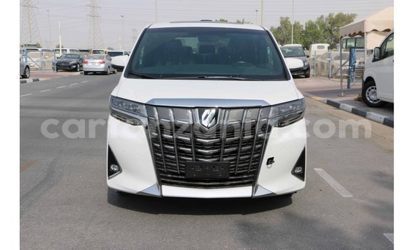 Nunua Imported Toyota Alphard Nyeupe Gari ndani ya Import - Dubai nchini Arusha Nunua Imported Toyota Alphard Nyeupe Gari ndani ya Import - Dubai nchini Arusha