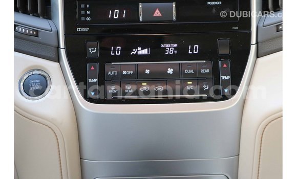Nunua Imported Toyota Land Cruiser Nyeupe Gari ndani ya Import - Dubai nchini Arusha Nunua Imported Toyota Land Cruiser Nyeupe Gari ndani ya Import - Dubai nchini Arusha