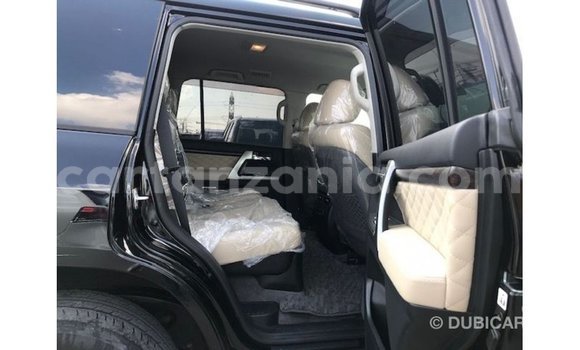Nunua Imported Toyota Land Cruiser Nyeusi Gari ndani ya Import - Dubai nchini Arusha Nunua Imported Toyota Land Cruiser Nyeusi Gari ndani ya Import - Dubai nchini Arusha