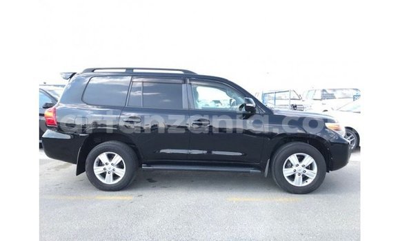 Nunua Imported Toyota Land Cruiser Nyeusi Gari ndani ya Import - Dubai nchini Arusha Nunua Imported Toyota Land Cruiser Nyeusi Gari ndani ya Import - Dubai nchini Arusha