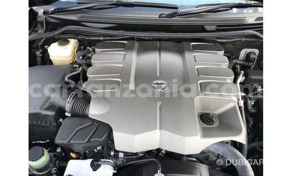 Nunua Imported Toyota Land Cruiser Nyeusi Gari ndani ya Import - Dubai nchini Arusha Nunua Imported Toyota Land Cruiser Nyeusi Gari ndani ya Import - Dubai nchini Arusha