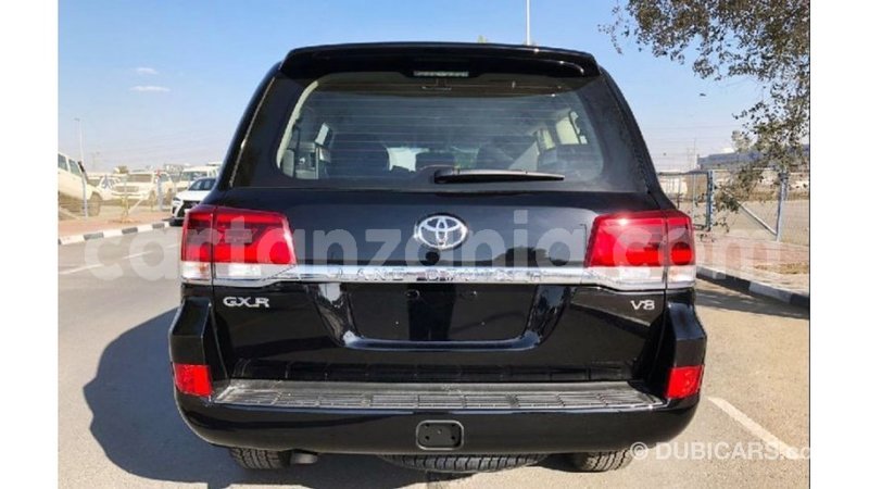 Big with watermark toyota land cruiser arusha import dubai 8271