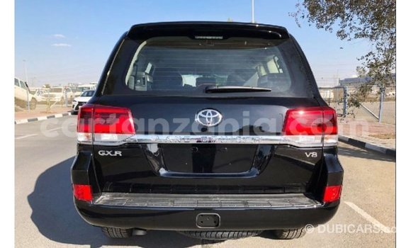 Nunua Imported Toyota Land Cruiser Nyeusi Gari ndani ya Import - Dubai nchini Arusha Nunua Imported Toyota Land Cruiser Nyeusi Gari ndani ya Import - Dubai nchini Arusha