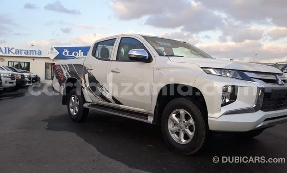 Buy Import Mitsubishi L200 White Car in Import - Dubai in Arusha Buy Import Mitsubishi L200 White Car in Import - Dubai in Arusha
