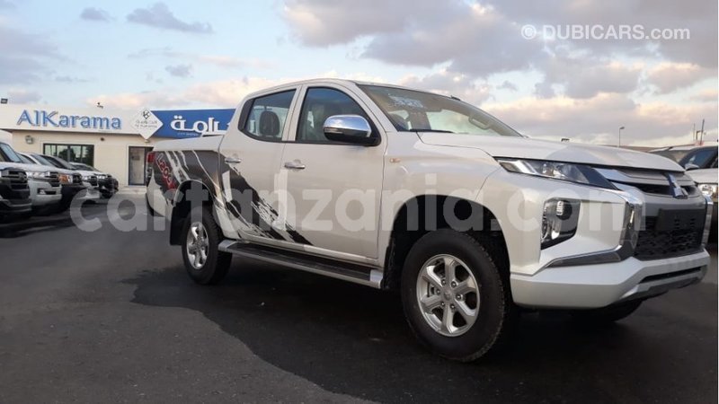 Big with watermark mitsubishi l200 arusha import dubai 8276