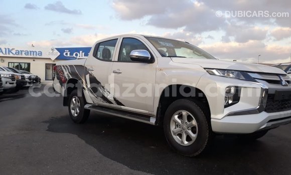Buy Import Mitsubishi L200 White Car in Import - Dubai in Arusha Buy Import Mitsubishi L200 White Car in Import - Dubai in Arusha