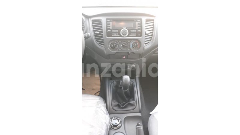 Big with watermark mitsubishi l200 arusha import dubai 8276