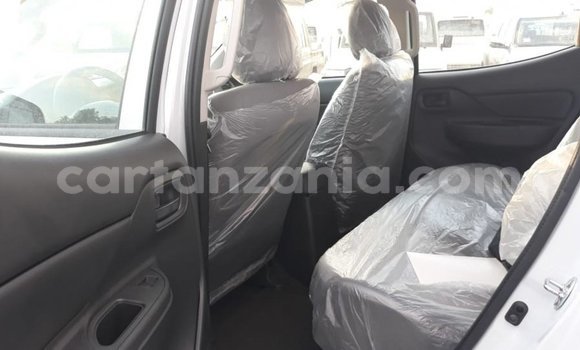 Buy Import Mitsubishi L200 White Car in Import - Dubai in Arusha Buy Import Mitsubishi L200 White Car in Import - Dubai in Arusha