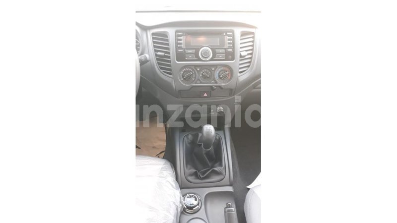 Big with watermark mitsubishi l200 arusha import dubai 8277