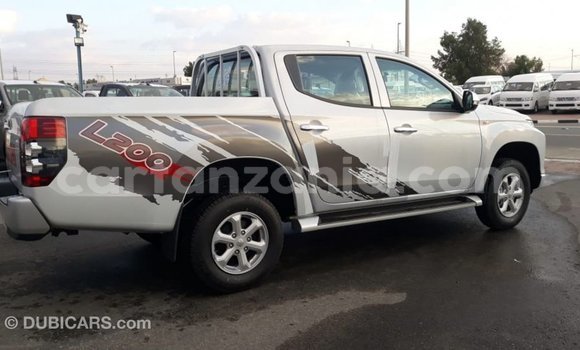 Buy Import Mitsubishi L200 White Car in Import - Dubai in Arusha Buy Import Mitsubishi L200 White Car in Import - Dubai in Arusha