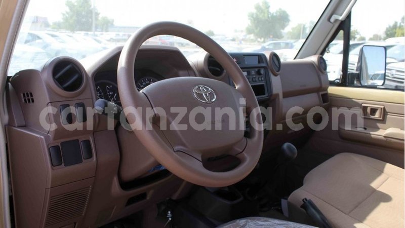 Big with watermark toyota land cruiser arusha import dubai 8281