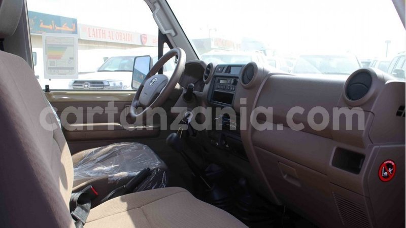Big with watermark toyota land cruiser arusha import dubai 8281