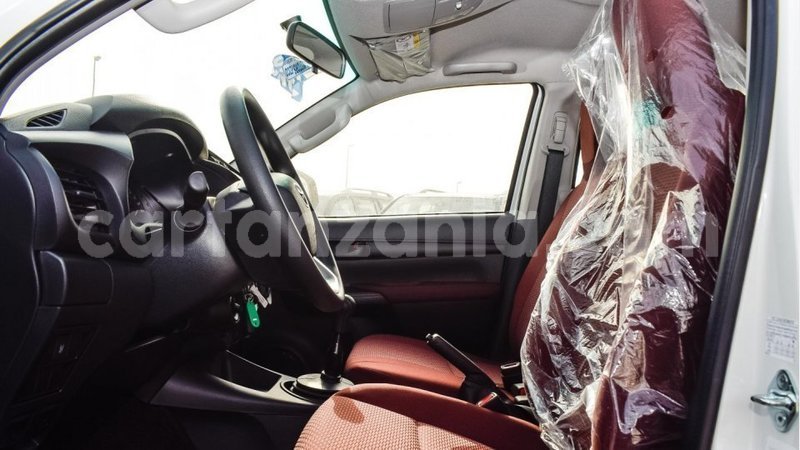 Big with watermark toyota hilux arusha import dubai 8285