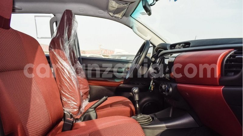 Big with watermark toyota hilux arusha import dubai 8285