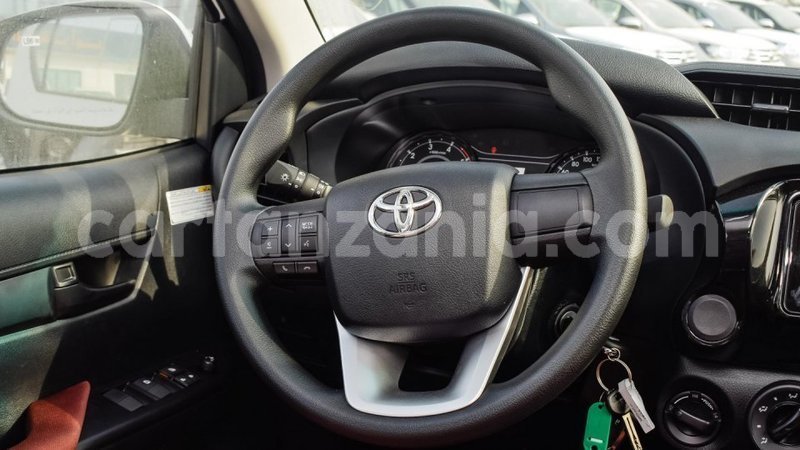 Big with watermark toyota hilux arusha import dubai 8285