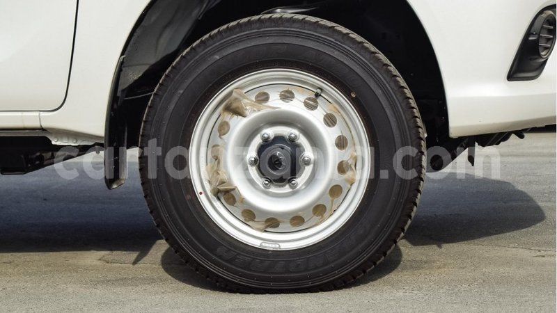 Big with watermark toyota hilux arusha import dubai 8285